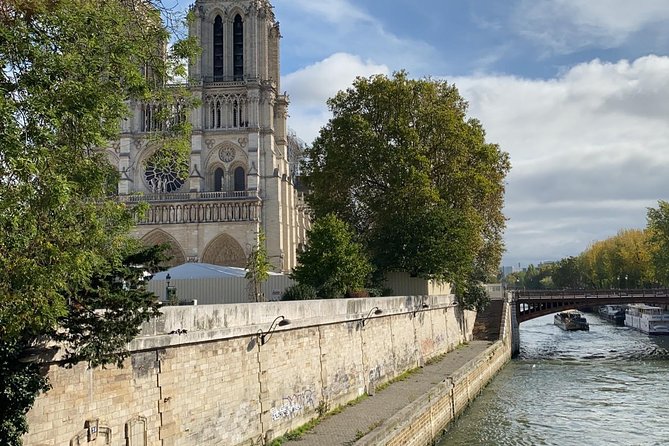 Paris Ile-de-la-Cité Walking Tour: Max 6 People Group or Private - Price and group size: what you really get for $130.95