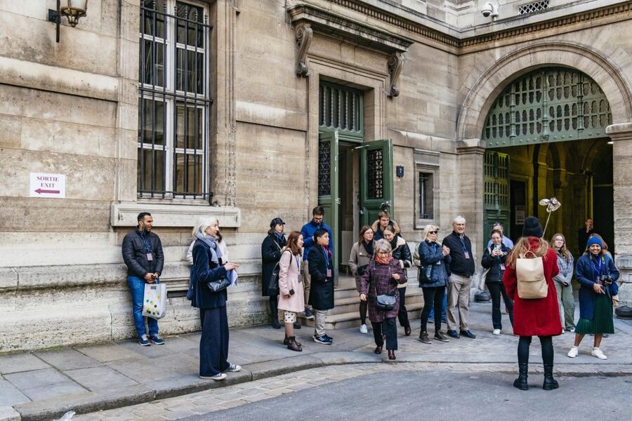 Paris: Ile de la Cité Walking Tour with Sainte-Chapelle - End Back at the Start, With the Right Takeaway