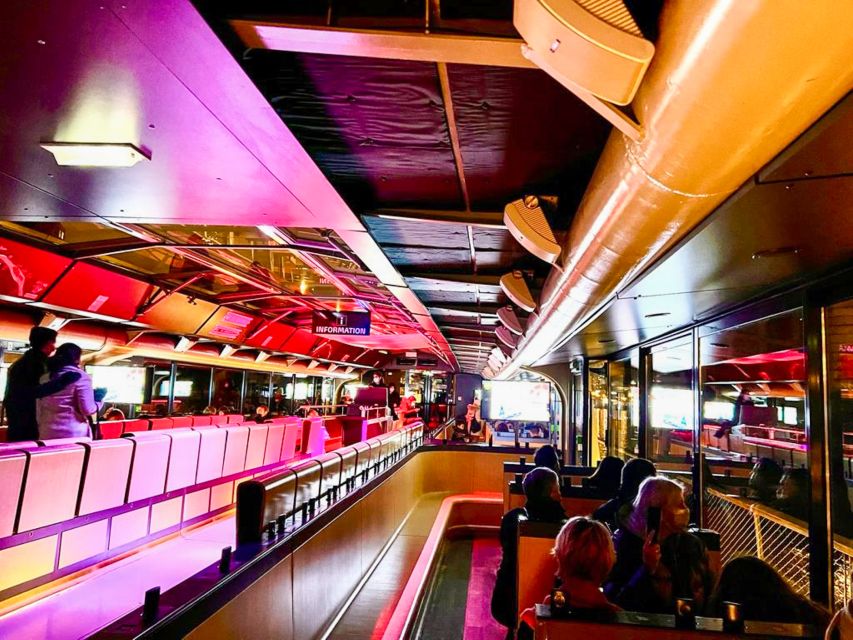Paris: Illuminated Evening River Cruise & Waffle Tasting - The Trocadéro waffle stop: how the sweet part fits in