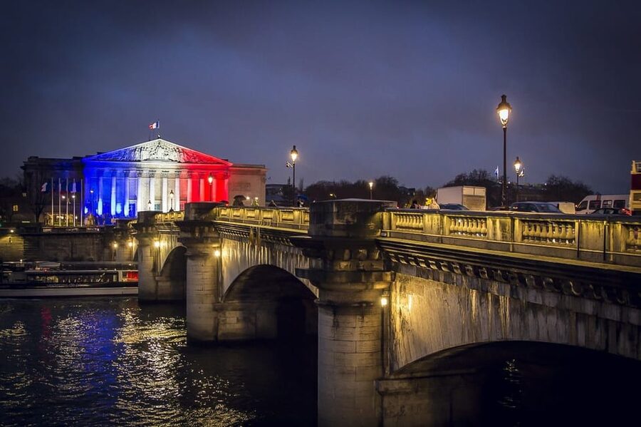 Paris: Illuminated Walking Tour - Who This Tour Suits Best, and Who Should Pair It Differently