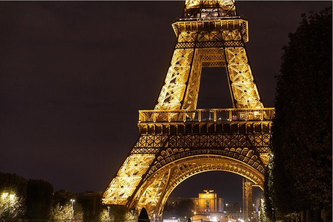 Paris Illuminations Tour with Moulin Rouge Show and Cruise Option - Your route at night: from Eiffel-area meeting to Montmartre