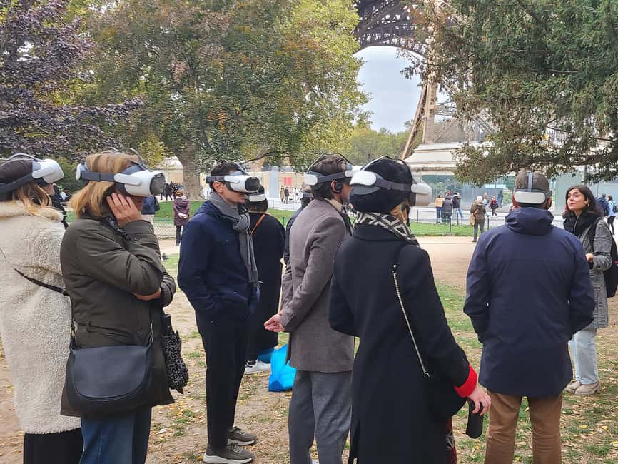 Paris : Immersive Eiffel Tower tour with virtual reality - Practicalities that can affect your comfort