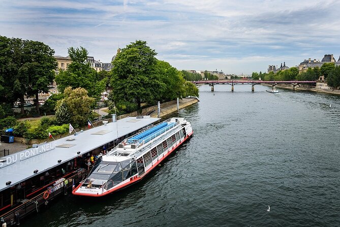 Paris in a Day VIP and Private Tour with Pick-Up and Drop-Off - Why a private Paris highlights day saves you time