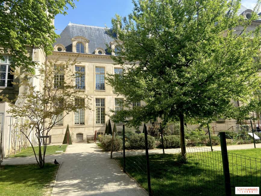 Paris: Jewish Marais District Walking Tour - Why the Jewish Marais hits differently than museum-only Paris