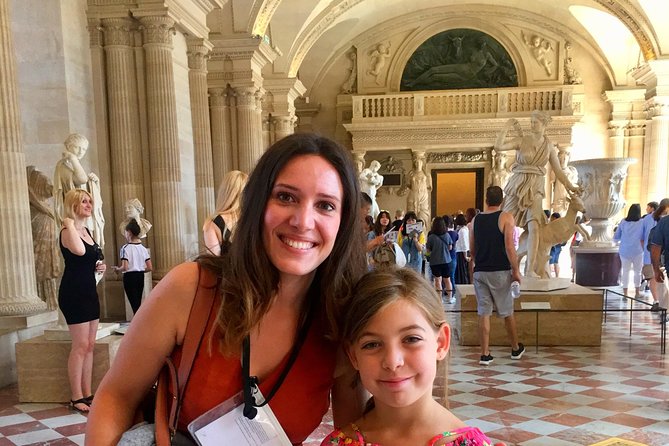 Paris Kids and Families Private Louvre Tour - Entering the Louvre with prebooked tickets and a guided plan