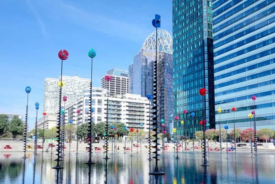 Paris: La Défense Modern District Walking Tour - Price and value: is $100 for 75 minutes fair?