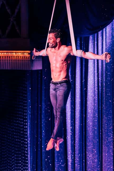 Paris: La Nouvelle Eve Cabaret Dinner Show - Key things to know before you go