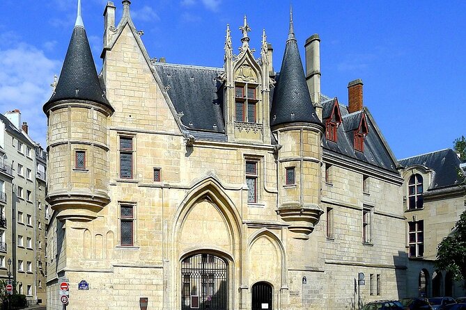 Paris Landmarks & Crepes - Notre-Dame and Saint-Michel: seeing Gothic and Second Empire with clarity