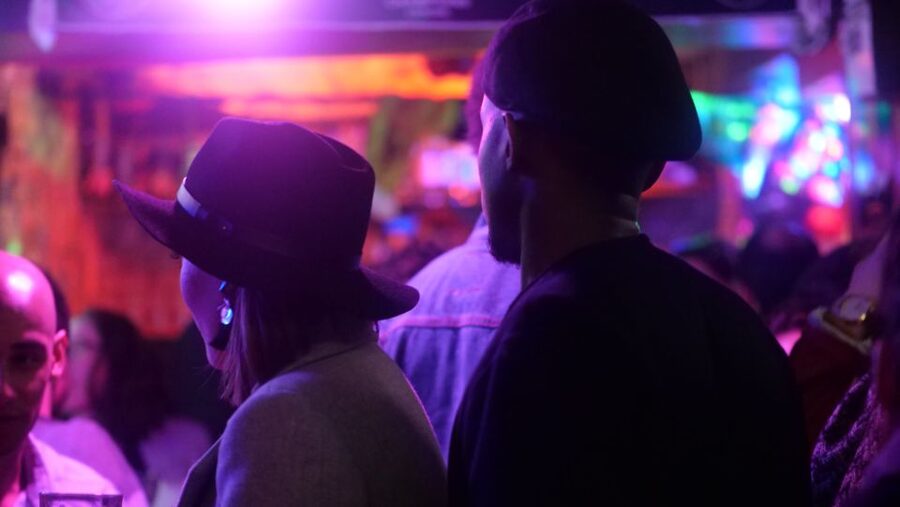 Paris: Latin Quarter Guided Pub Crawl to Bars and Clubs - The Nightclub Finish: VIP Entry and the Real Dress Code
