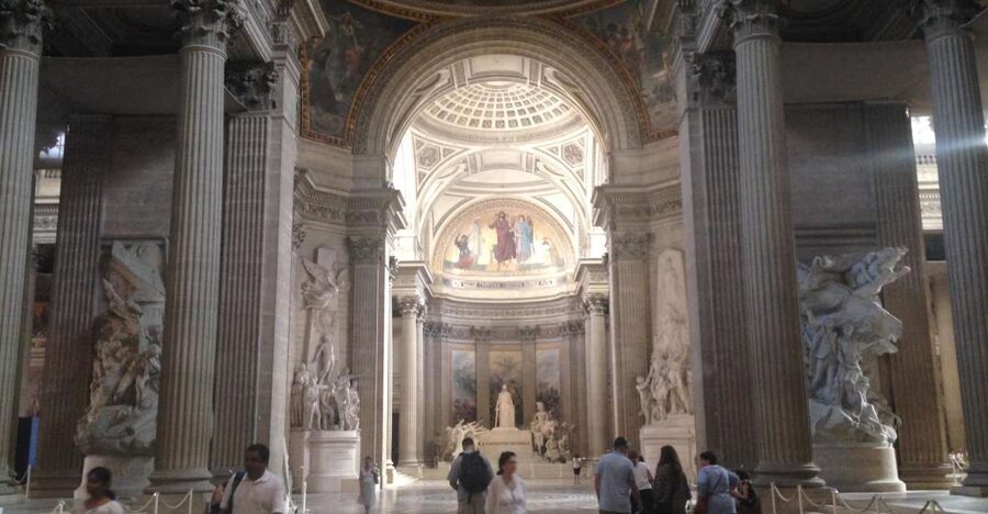 Paris: Latin Quarter Guided Walking Tour in German - Meeting at Cardinal Lemoine and pacing your first 30 minutes