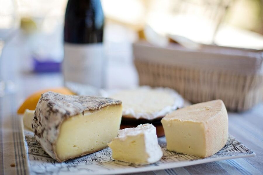Paris: Latin Quarter Traditional Food Tour with Full Meal - The Middle of the Route: Two More Stops That Keep the Meal Moving