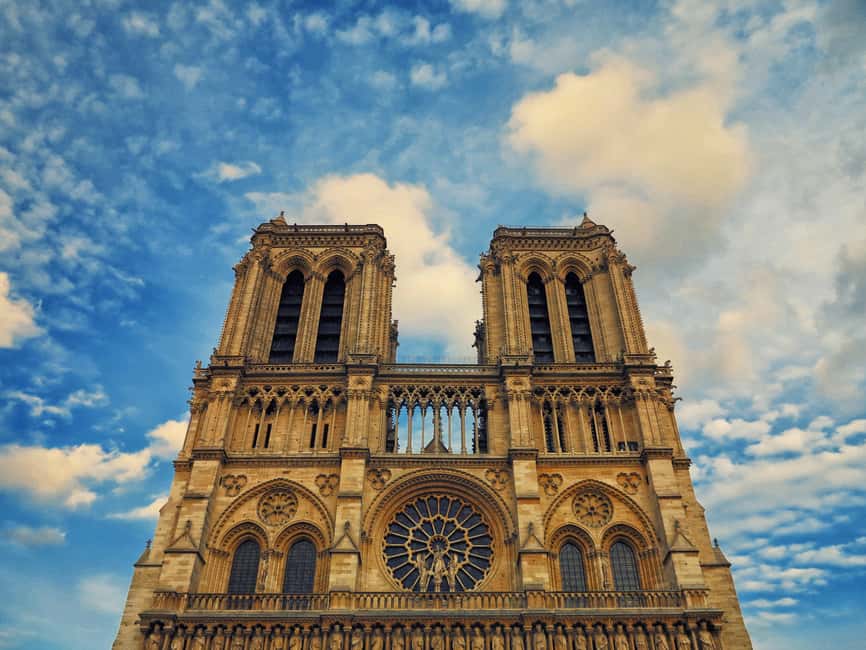 Paris: Latin Quarter Walking Tour with Local Guide - Saint-Julien-le-Pauvre: medieval carvings and stained glass