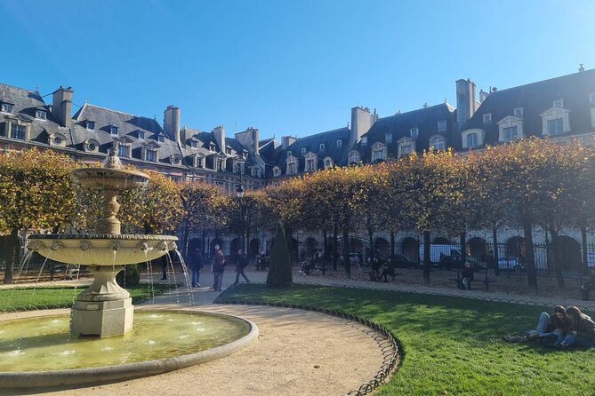 Paris Le Marais Food Tour – Full French Meal by Do Eat Better - Meeting at Place Louis Aragon, then walking into the meal