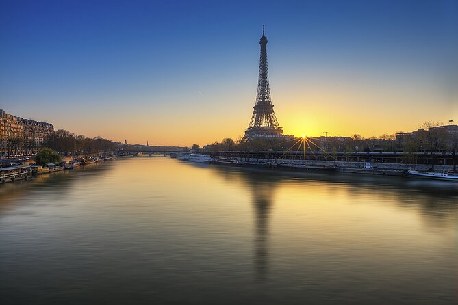 Paris Lights Evening Bus Tour with Eiffel Tower Summit Option - How the Summit Upgrade Changes Your Evening