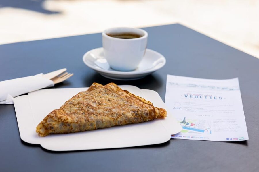 Paris: Live Guided Cruise with Crepe and Soft Drink - Key highlights worth your time