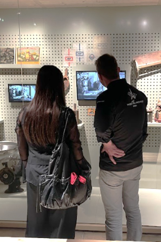 Paris: Living Cheese Museum Guided Tour with Cheese Tasting - Ile Saint-Louis meeting point and the quick win of going early