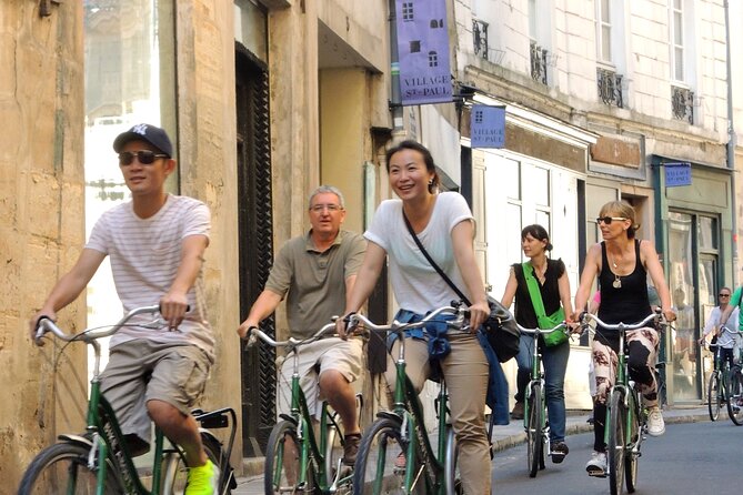 Paris Local Districts and Stories Off the Beaten Track Guided Bike Tour - Ile Saint-Louis, Getting Lost the Smart Way
