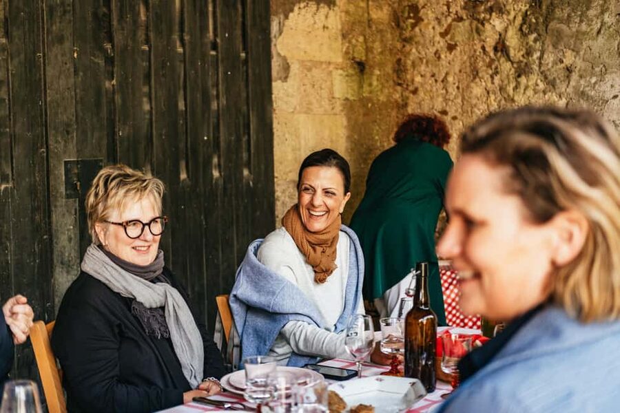 Paris: Loire Valley Chambord Castle, Wine Tasting & Lunch - Transportation, timing, and why the price makes sense