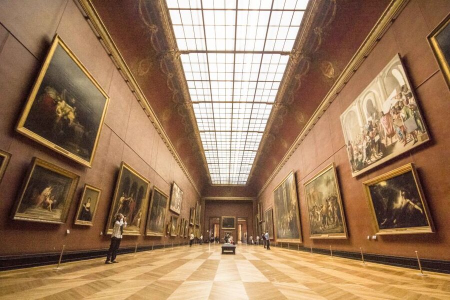 Paris Louvre: 2-Hour Private Tour for Groups or Families - Group size and guide attention, plus the $731 value math