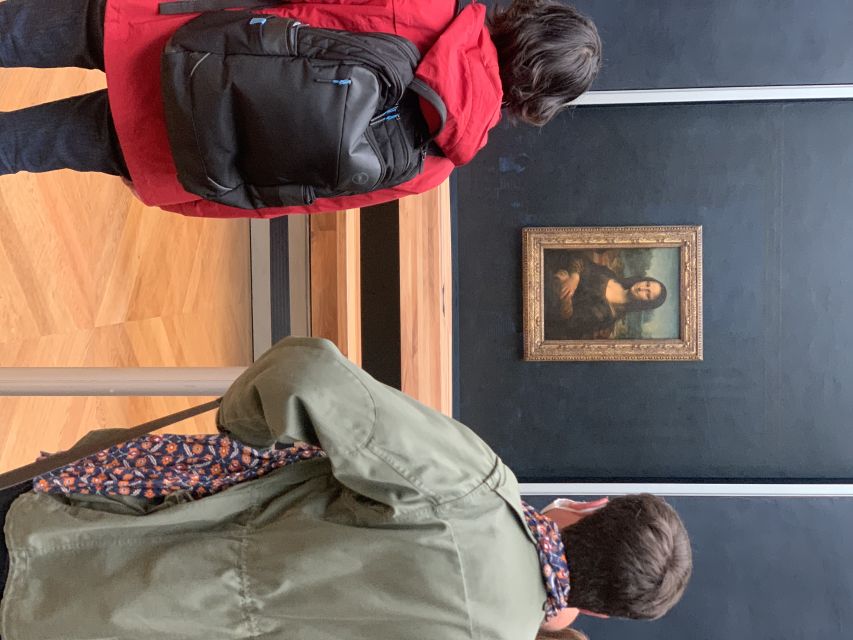 Paris Louvre: 2-Hour Private Tour for Groups or Families - Languages, accessibility, and practical expectations inside the museum