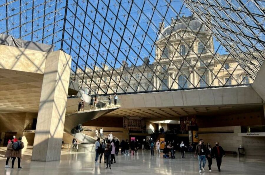 Paris Louvre Exclusive Semi Private Guided Tour Max 6 People - The Louvre Pyramid Stop: Quick Orientation Without the Chaos