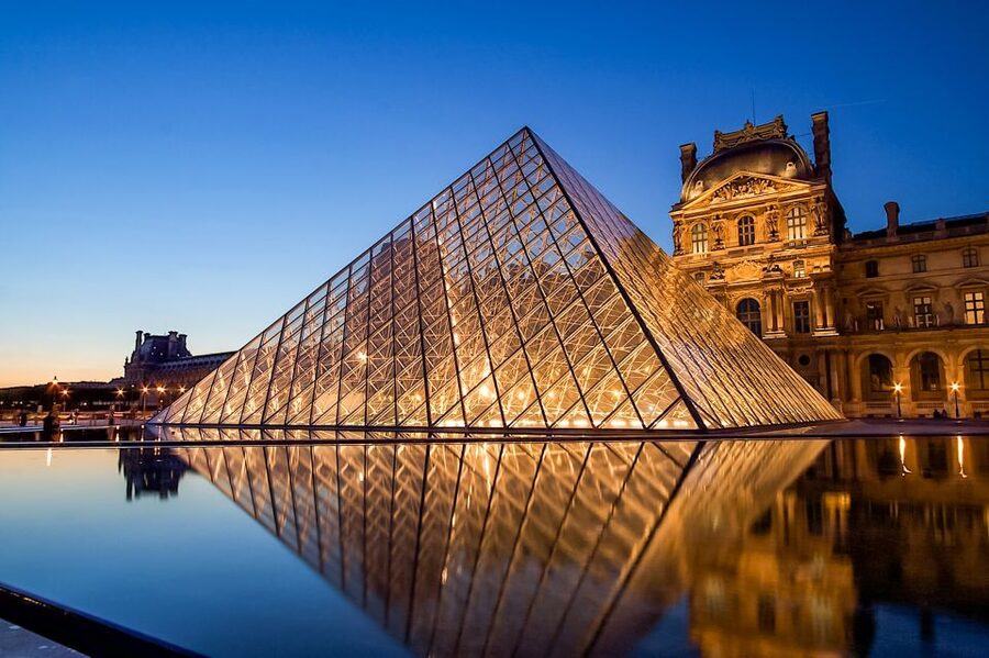 Paris: Louvre Guided Tour with Reserved Access & Boat Cruise - Small-Group Upgrade: When Max 6 Really Changes the Experience