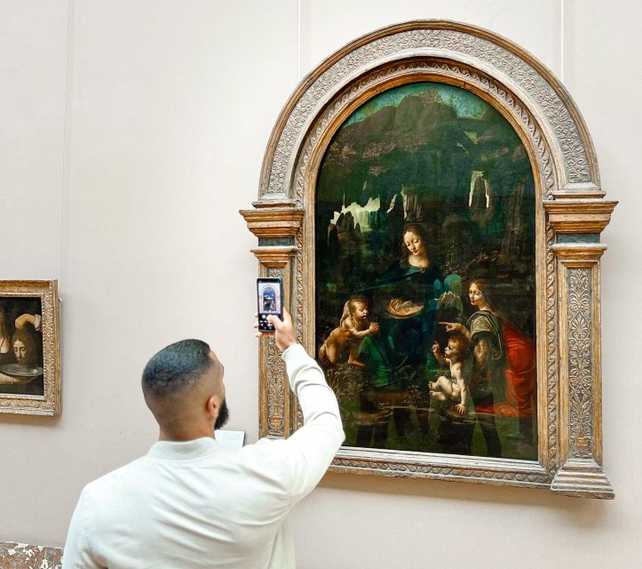 Paris: Louvre Mona Lisa Discovery Guided Tour with Ticket - Where the Tour Starts at the Louvre Pyramid (King Louis XIV Spot)
