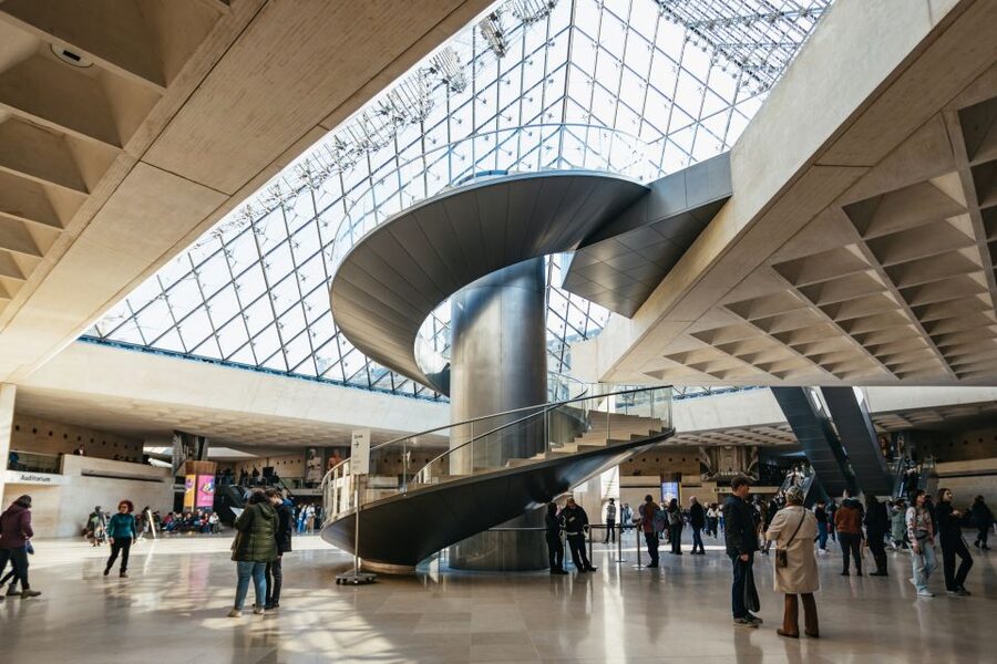 Paris: Louvre Museum Entry Ticket With Host and River Cruise - Key Points You’ll Care About