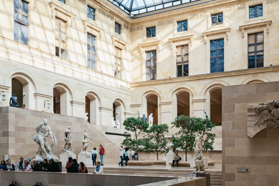 Paris: Louvre Museum Entry Ticket With Host and River Cruise - Timed Louvre Entry Starts at Benlux Duty Free