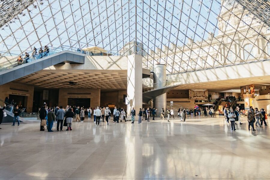 Paris: Louvre Museum Entry Ticket With Host and River Cruise - Practical Louvre Rules That Affect Your Day
