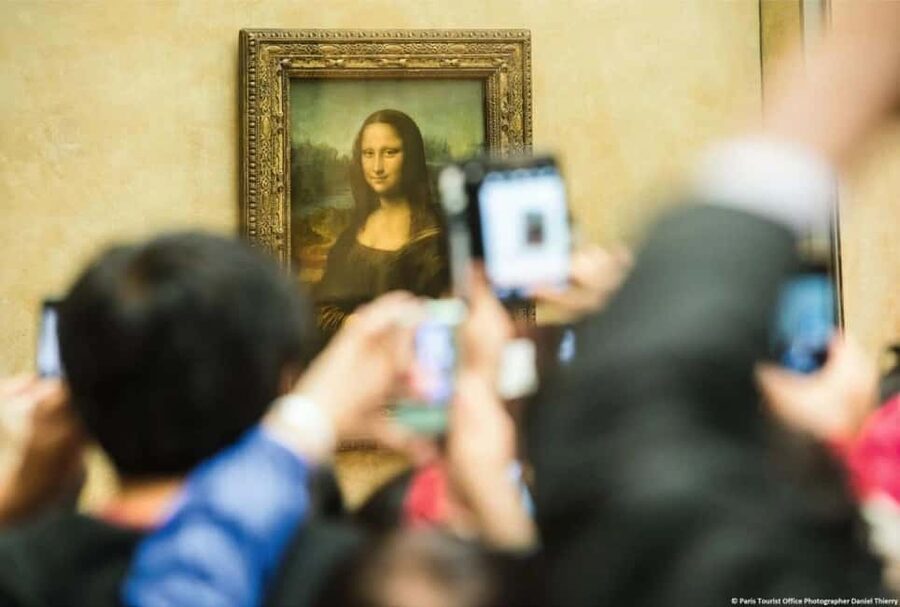Paris: Louvre Museum Hosted Entry & Masterpieces Audio Guide - Who this hosted audio experience suits best