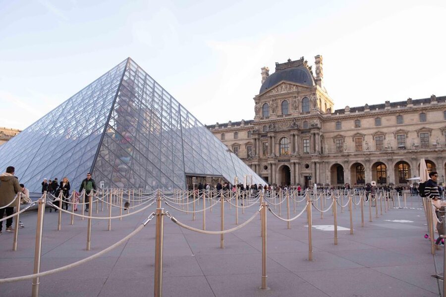 Paris: Louvre Museum Mona Lisa First Viewing Semi-Private - The Mona Lisa Moment: Close View, Better Stories