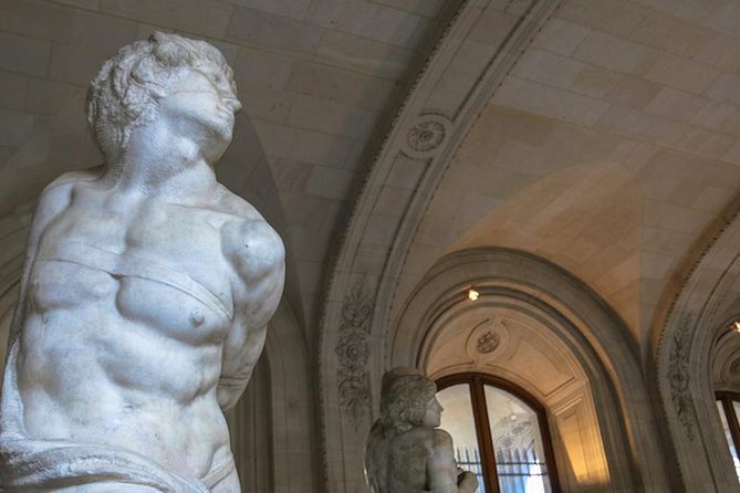 Paris Louvre Museum Must-Sees Guided Tour - Pyramide du Louvre stop: finishing with orientation and story