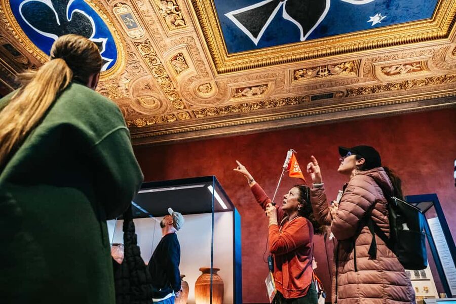 Paris: Louvre Museum Tour Mona Lisa & Iconic Masterpieces - After the tour: exploring freely, plus the no re-entry point