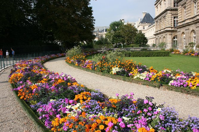 Paris Luxembourg Gardens Highlights Small-Group Walking Tour - Jardin du Luxembourg in 1612: Marie de Medici’s Palace Story You Can Walk