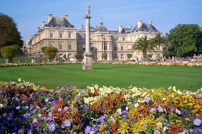 Paris Luxembourg Gardens Highlights Small-Group Walking Tour - Reading French Garden Design: Hedges, Flowerbeds, Statues, and Sightlines