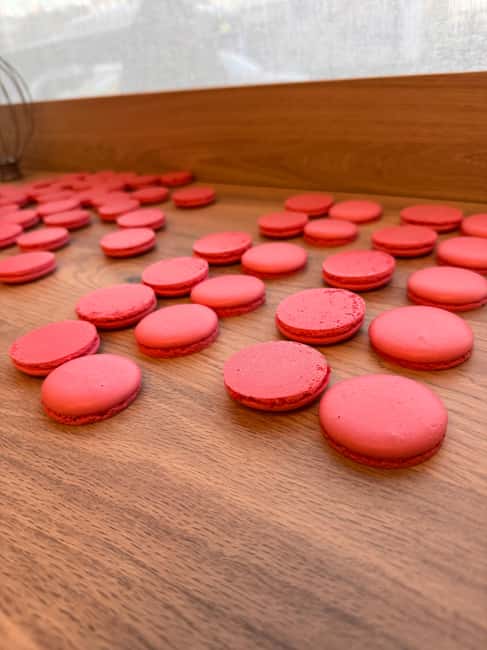 Paris: Macaron Baking Class in Central Paris - Finding Studio Pâtisserie and Getting Comfortable in the Right Shoes