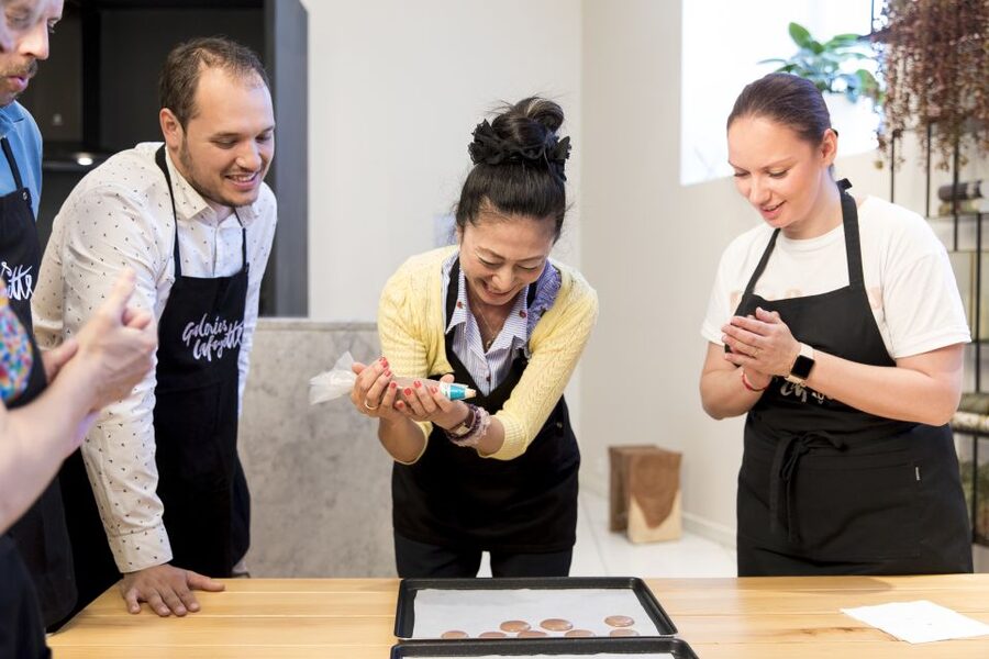 Paris: Macaron Class at Galeries Lafayette - Key things that make this Paris macaron class work