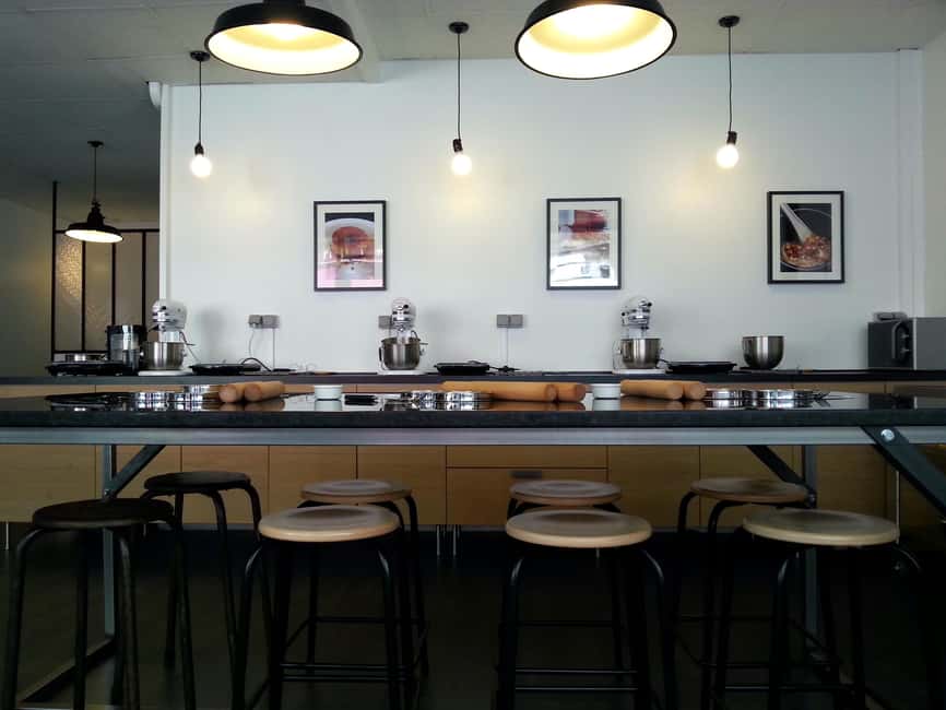 Paris: Macaron, Croissant or Pastry Class with a French Chef - Macaron class: Italian meringue and the texture chase