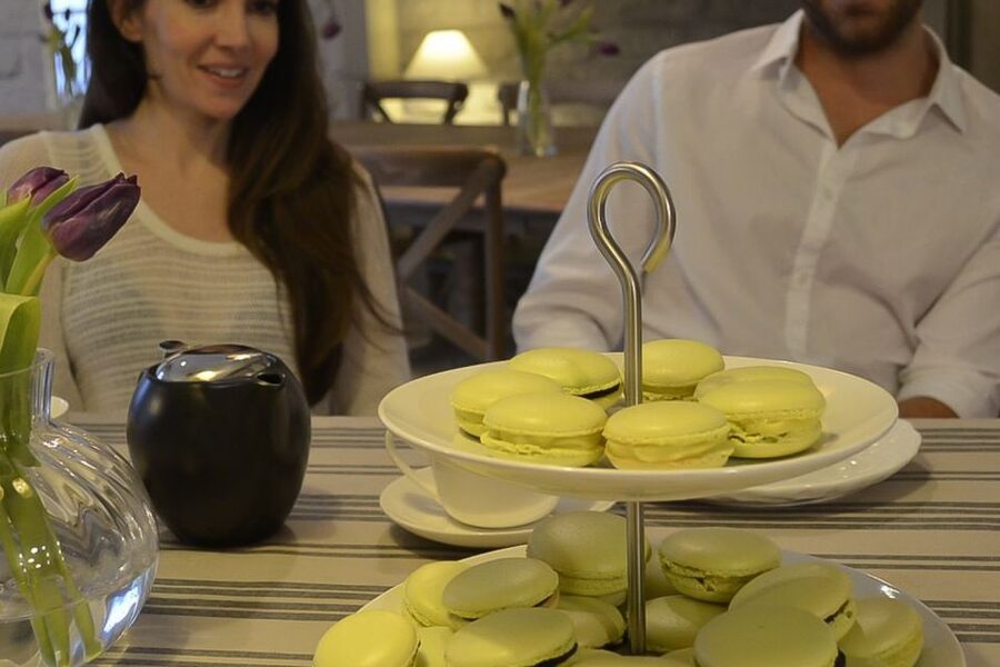 Paris: Macarons Class, Teatime and To-Go Box - Your to-go box: the best souvenir is what you can eat