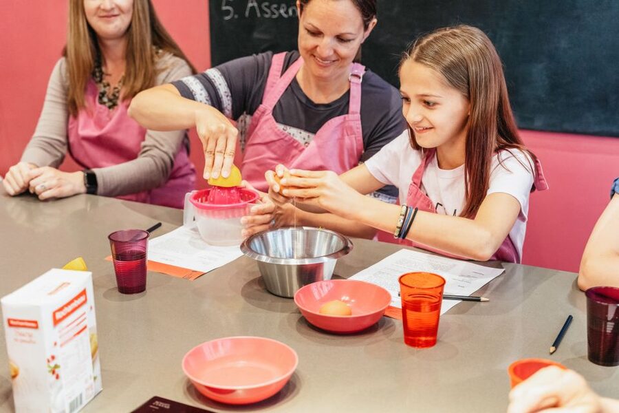 Paris: Macarons Cooking Class with Pâtisserie Chef Noémie - The take-home payoff: tea or coffee plus English recipes