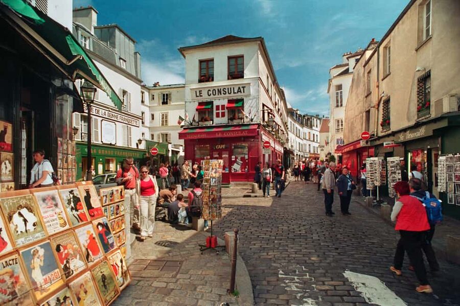 Paris: Magical Montmartre, without the crowds. Small group - Key highlights you will feel right away
