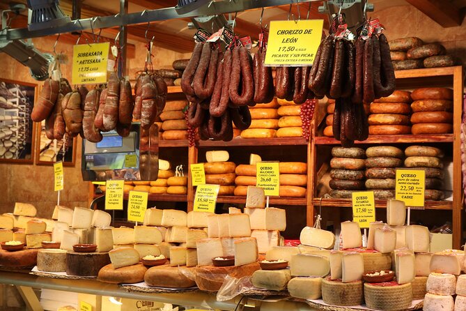 Paris Marché d’Aligre Walking Tour with Chocolate and Cheese Tasting - Chocolate Stop: Three Tastes, One Smart Way to Shop