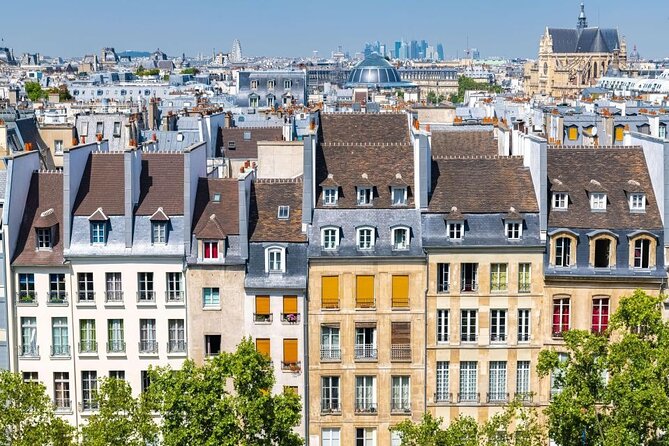 Paris Medieval Heart: Walking Tour in Ancient Marais - Stop 4: Cour et jardin de l’Hotel de Sully, a mansion garden you do not stumble on