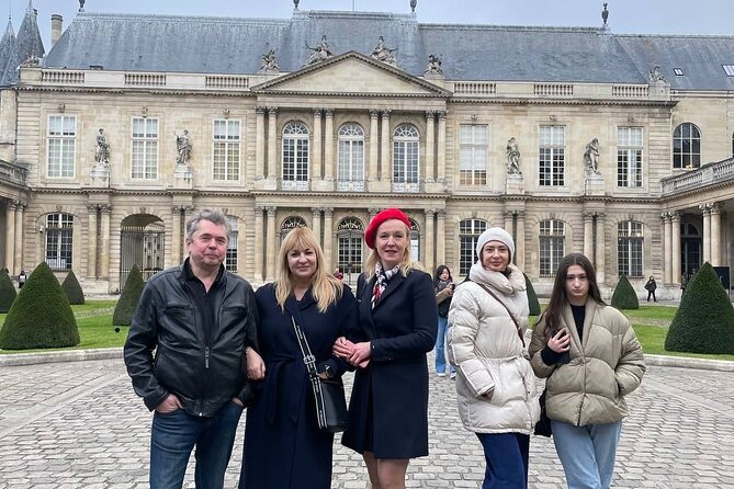 Paris Medieval Heart: Walking Tour in Ancient Marais - Stop 1: Rue des Tournelles and the oldest synagogue in Paris
