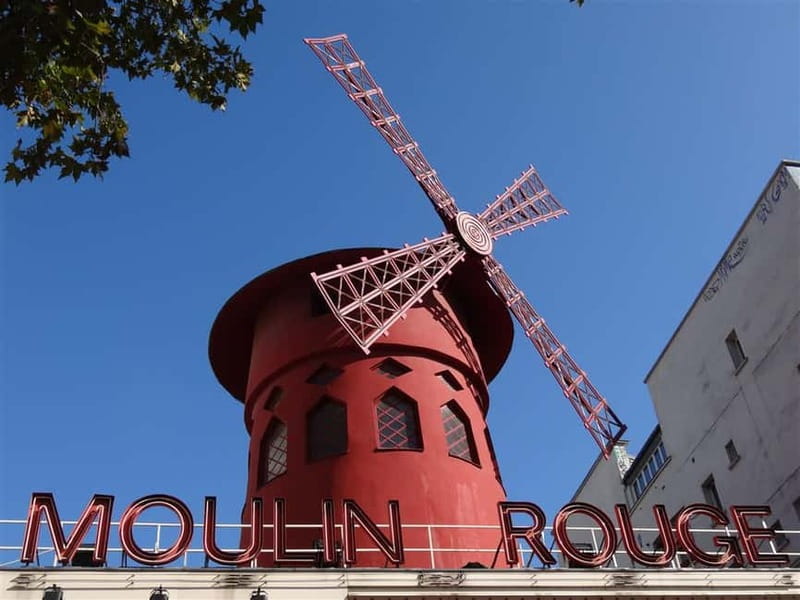 Paris Montmartre: 2-Hour City Tour in German - Moulin Rouge first, then Moulin de la Galette: two faces of the hill