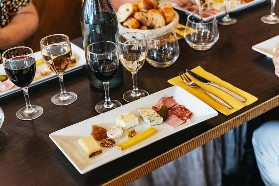 Paris: Montmartre Cheese, Wine & Pastry Guided Walking Tour - Montmartre, but with your appetite doing the exploring