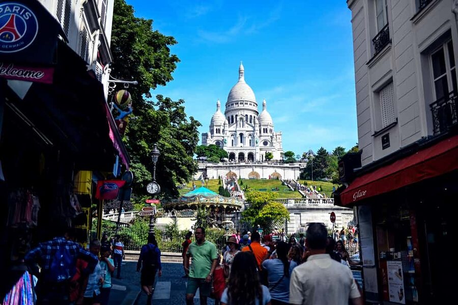 Paris: Montmartre Food Tasting Walking Tour with Secret Dish - Key highlights you will feel on the walk