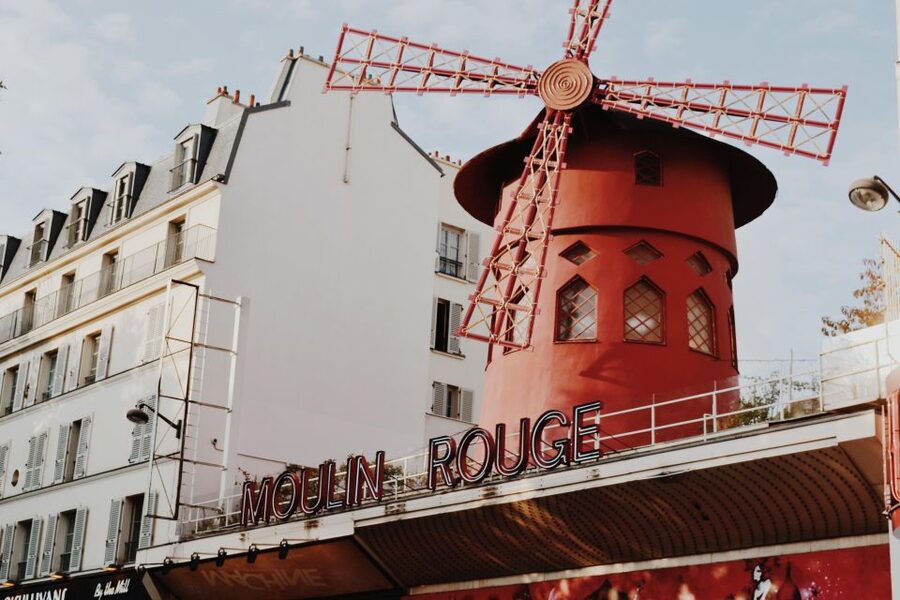 Paris Montmartre Highlights Walking Tour - Small Group - Moulin de la Galette: the artistic Montmartre mood shift