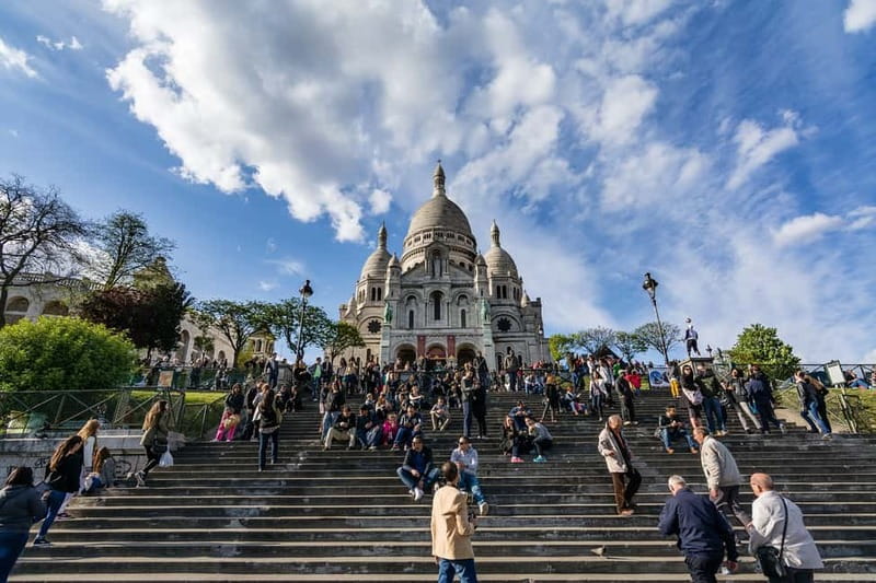 Paris: Montmartre Highlights Walking Tour with a Local Guide - Key Points You Should Know Before Going